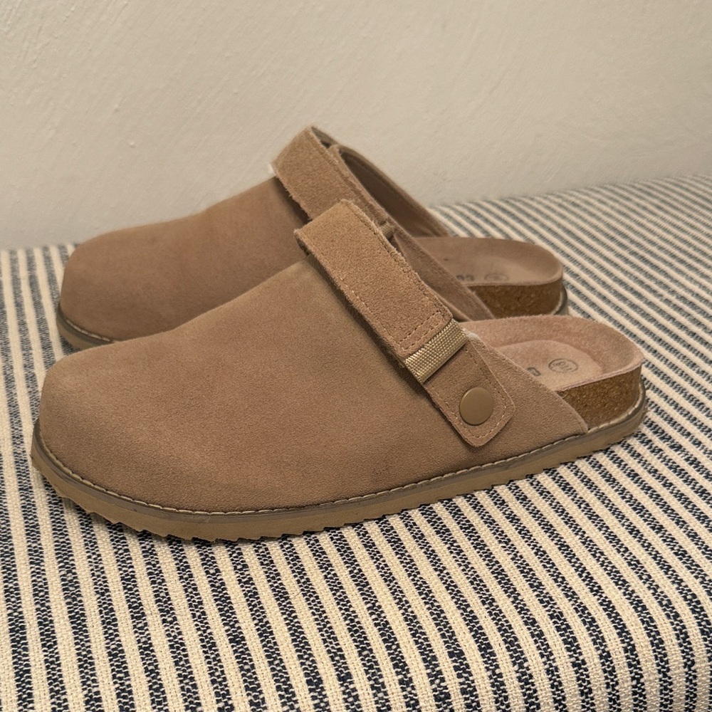 Cushionaire Clogs Size 9 - Picture 3 of 5